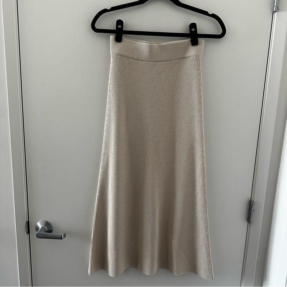 Sézane Beige Ribbed Knit Set - Picture 6 of 8